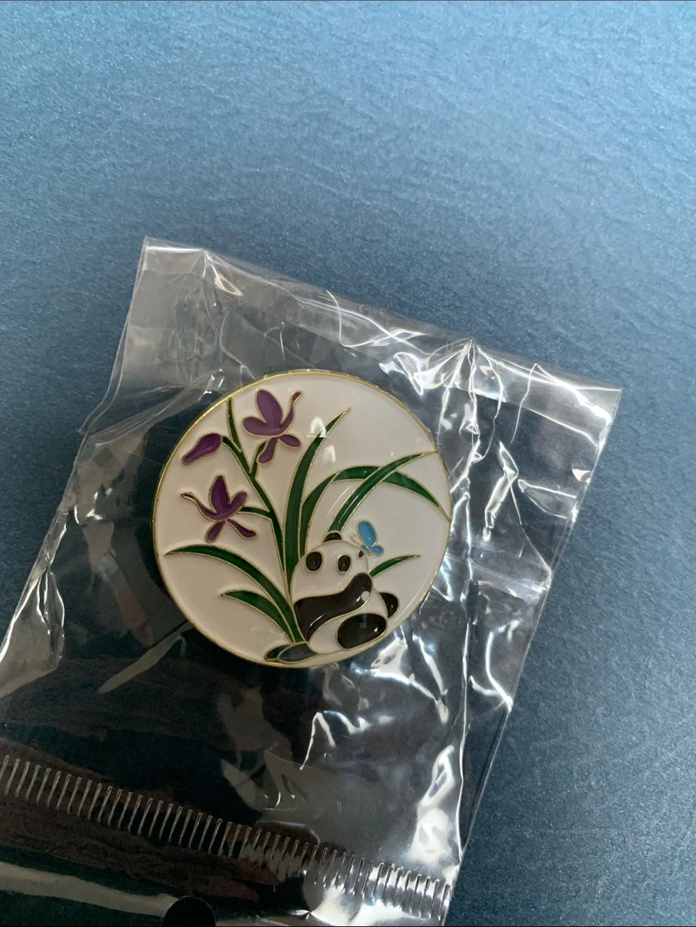 Stylish & Elegant Cute women’s Panda Floral Enamel Brooch.Brand new. Sz:1.5x1.5